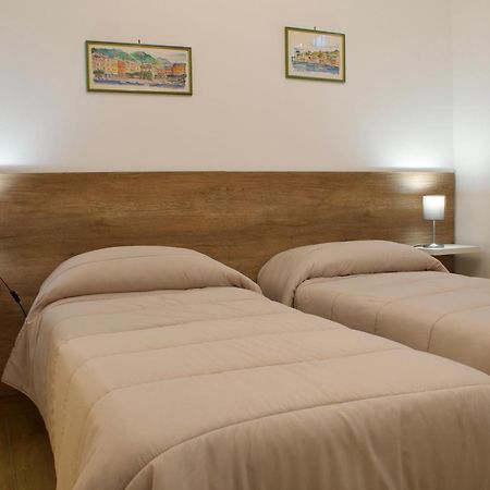 Апартаменты Michy'S House Сестри-Леванте Экстерьер фото